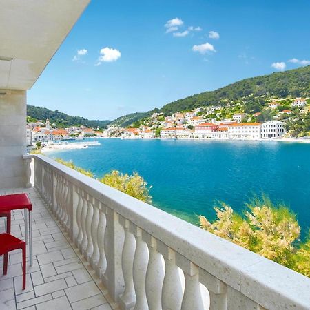Beautiful Home In Pucisca With Wifi Εξωτερικό φωτογραφία