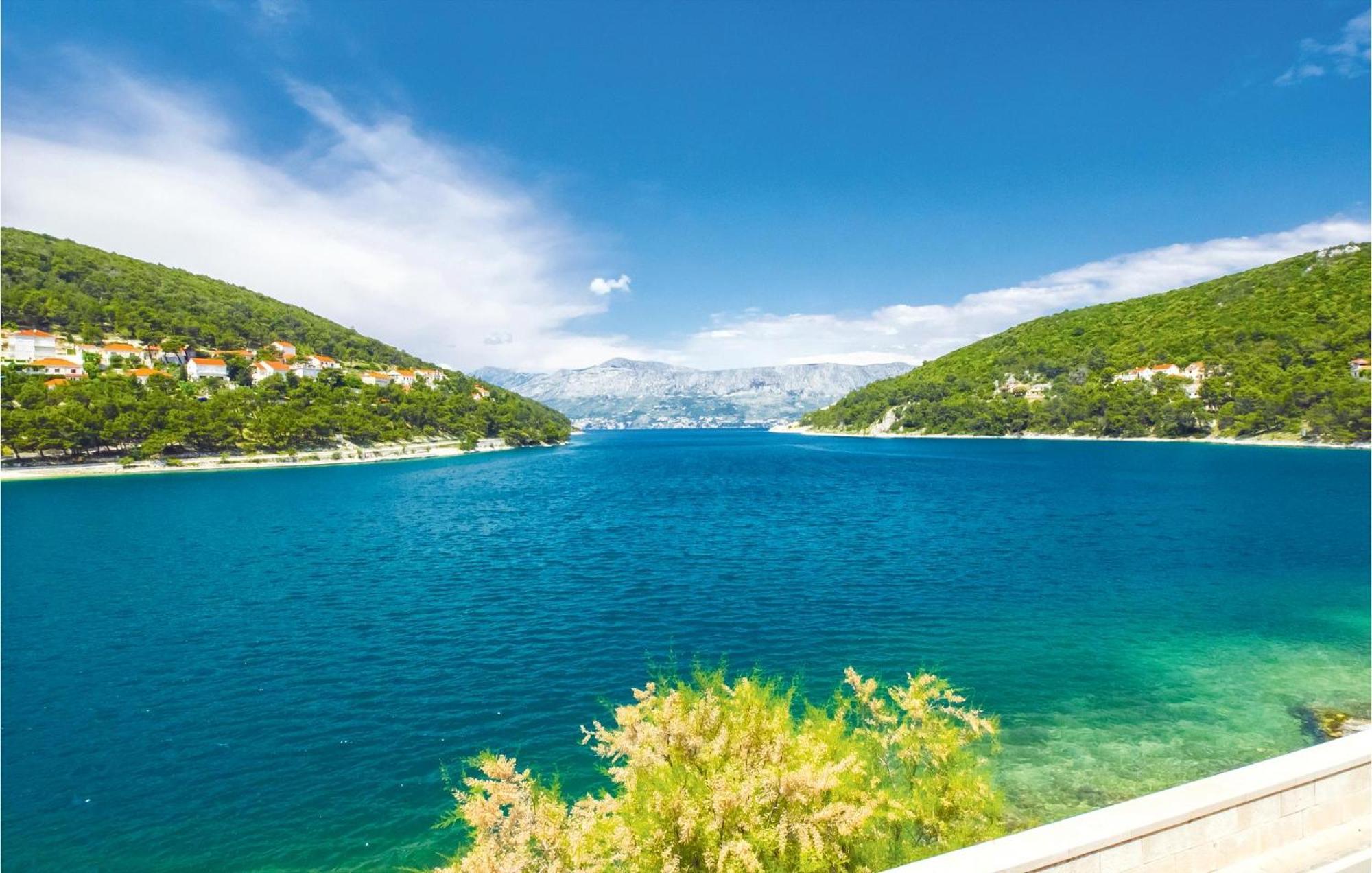 Beautiful Home In Pucisca With Wifi Εξωτερικό φωτογραφία
