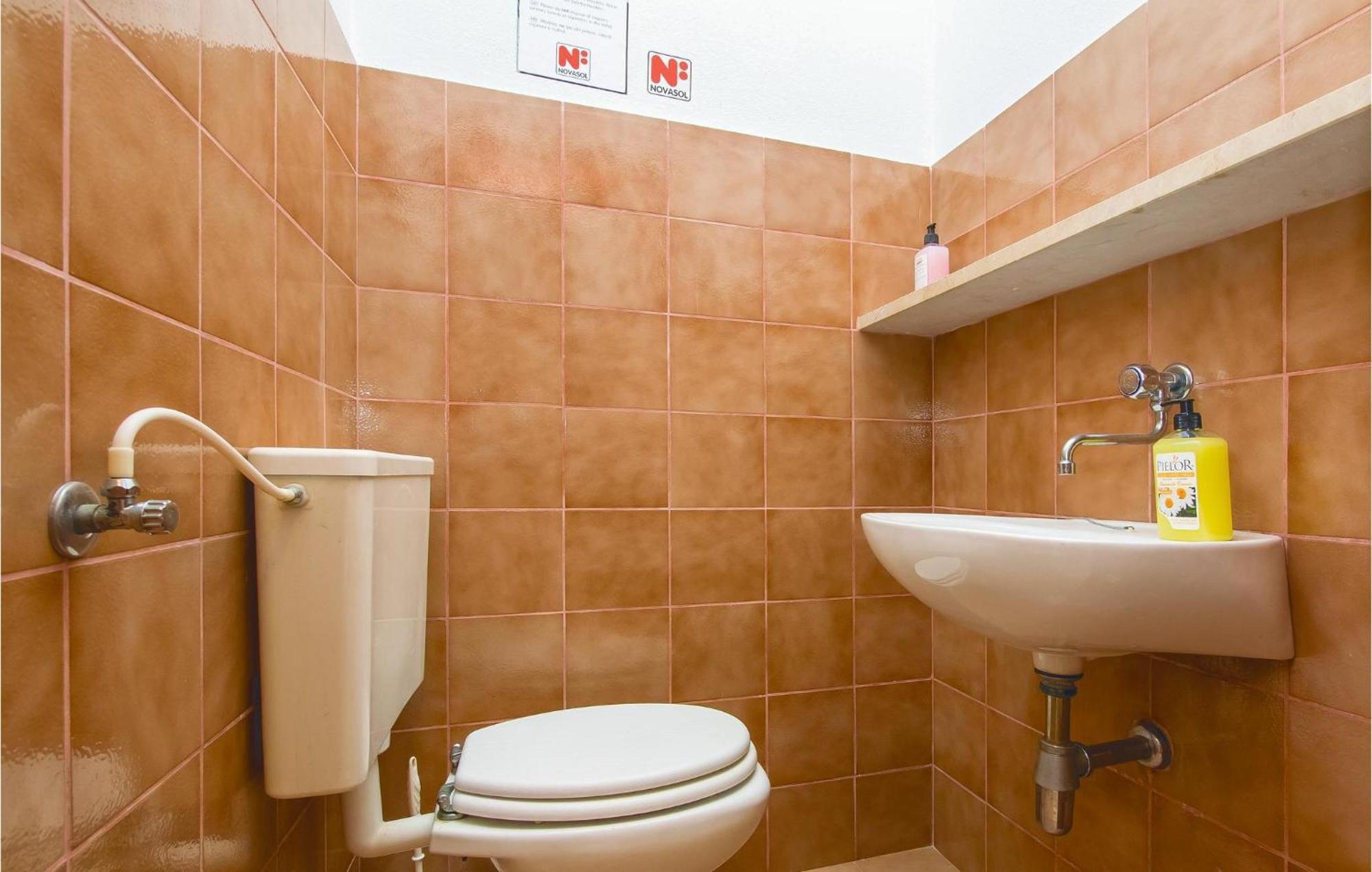 Beautiful Home In Pucisca With Wifi Εξωτερικό φωτογραφία