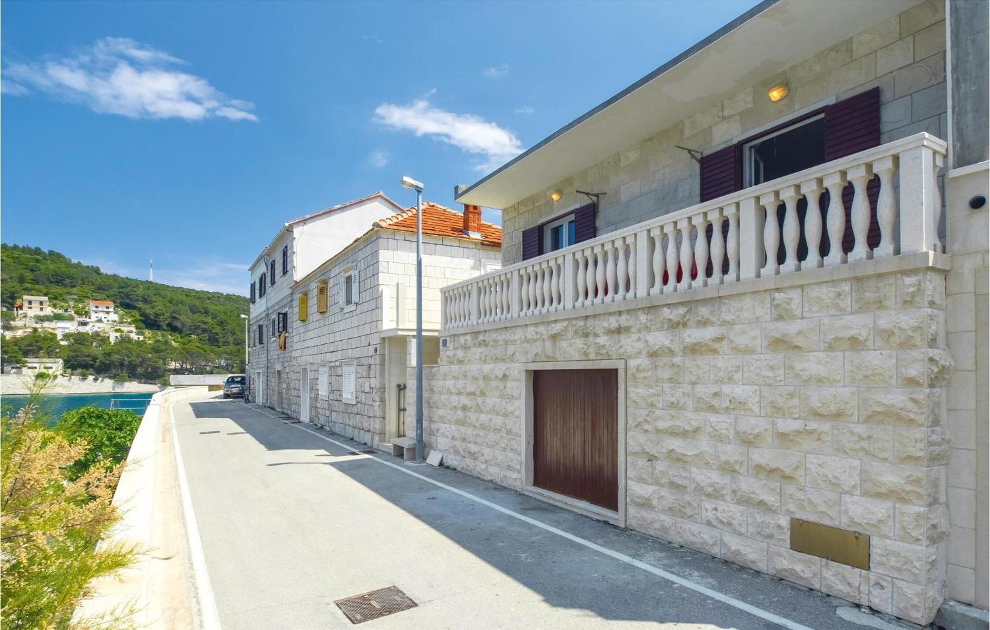 Beautiful Home In Pucisca With Wifi Εξωτερικό φωτογραφία