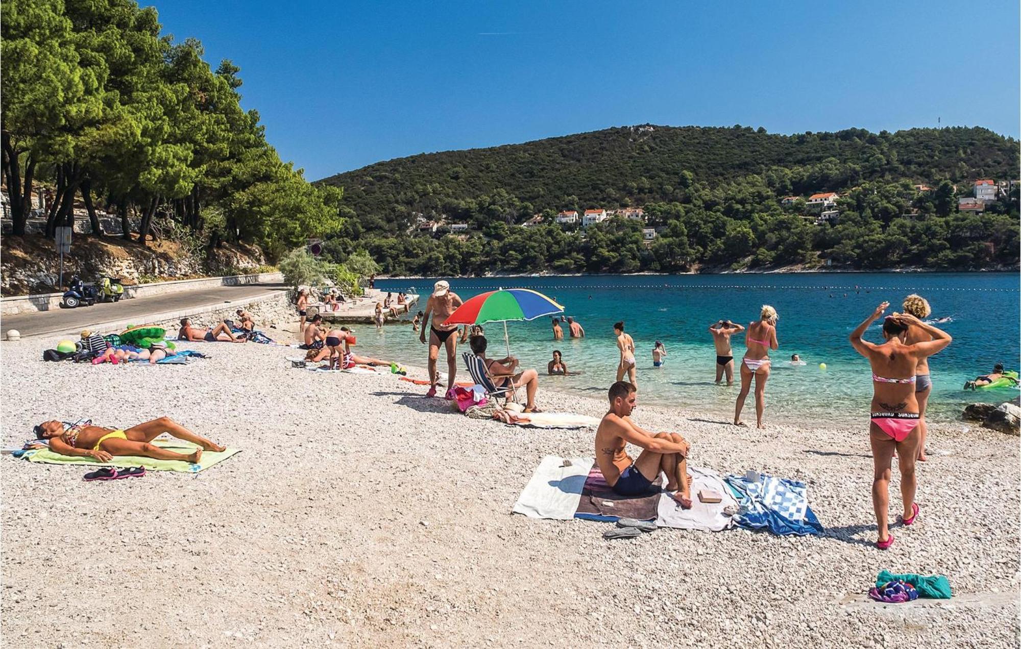 Beautiful Home In Pucisca With Wifi Εξωτερικό φωτογραφία