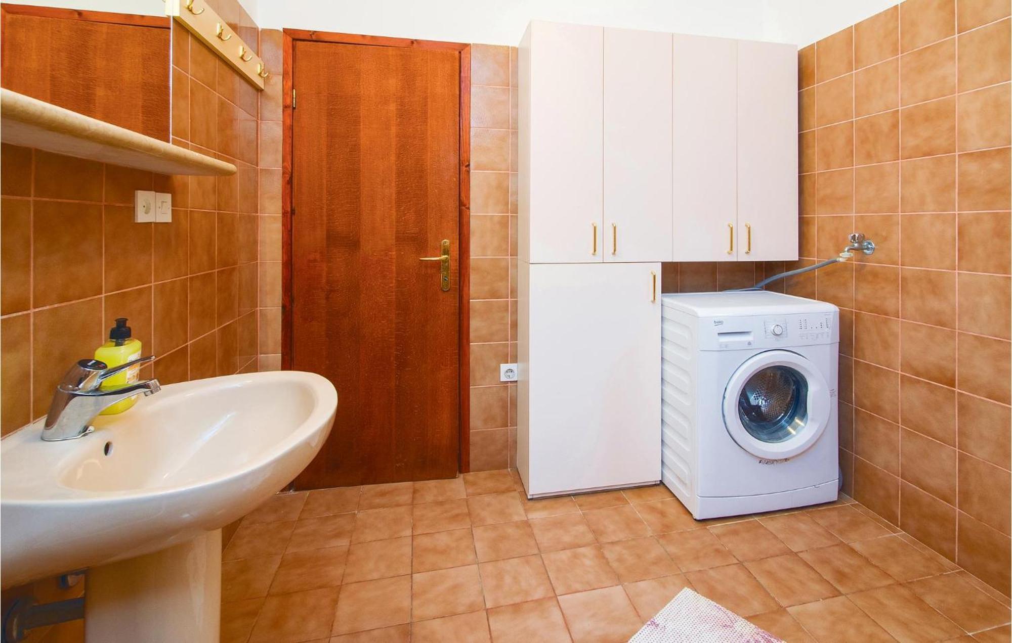 Beautiful Home In Pucisca With Wifi Εξωτερικό φωτογραφία