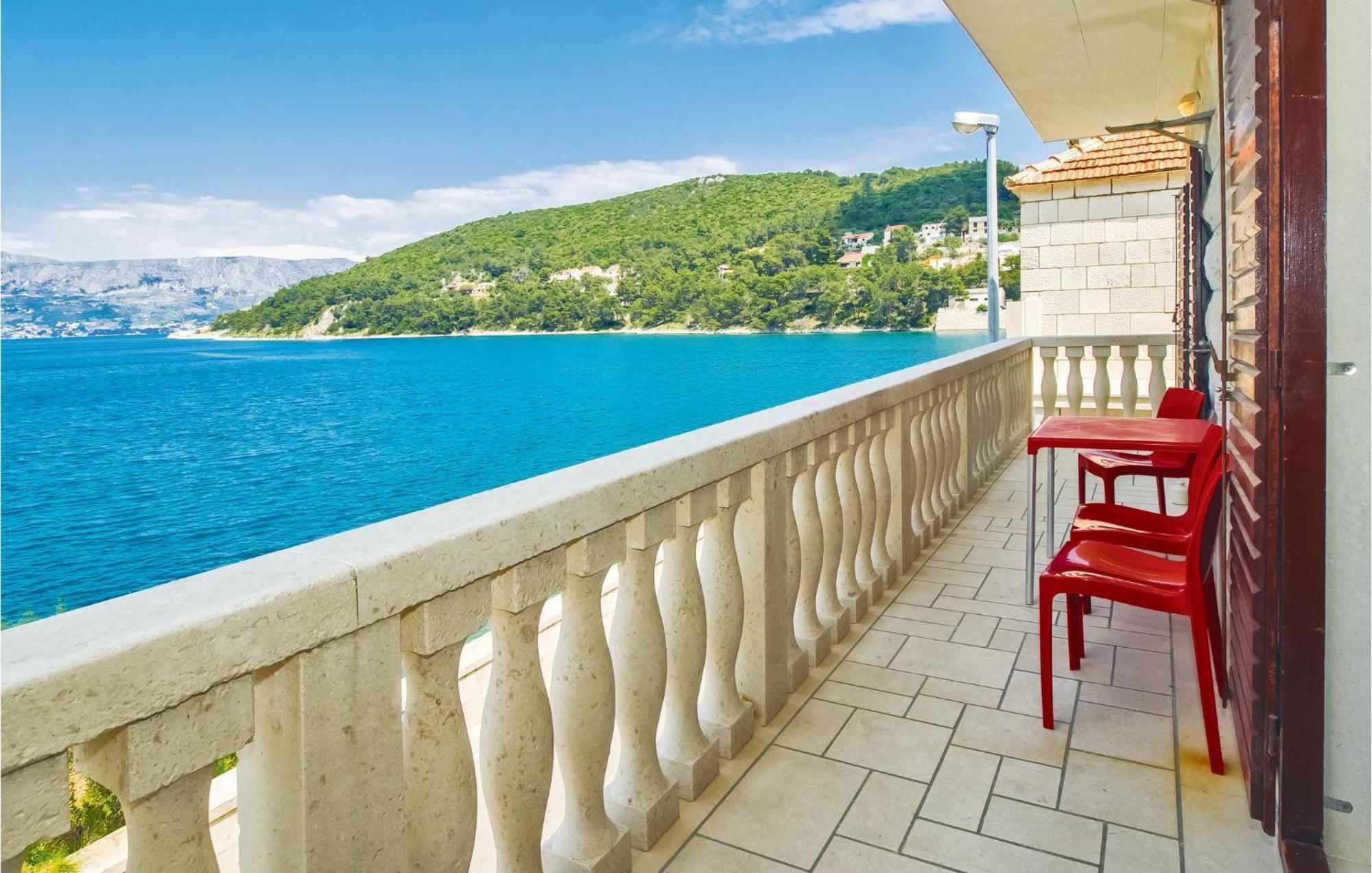 Beautiful Home In Pucisca With Wifi Εξωτερικό φωτογραφία